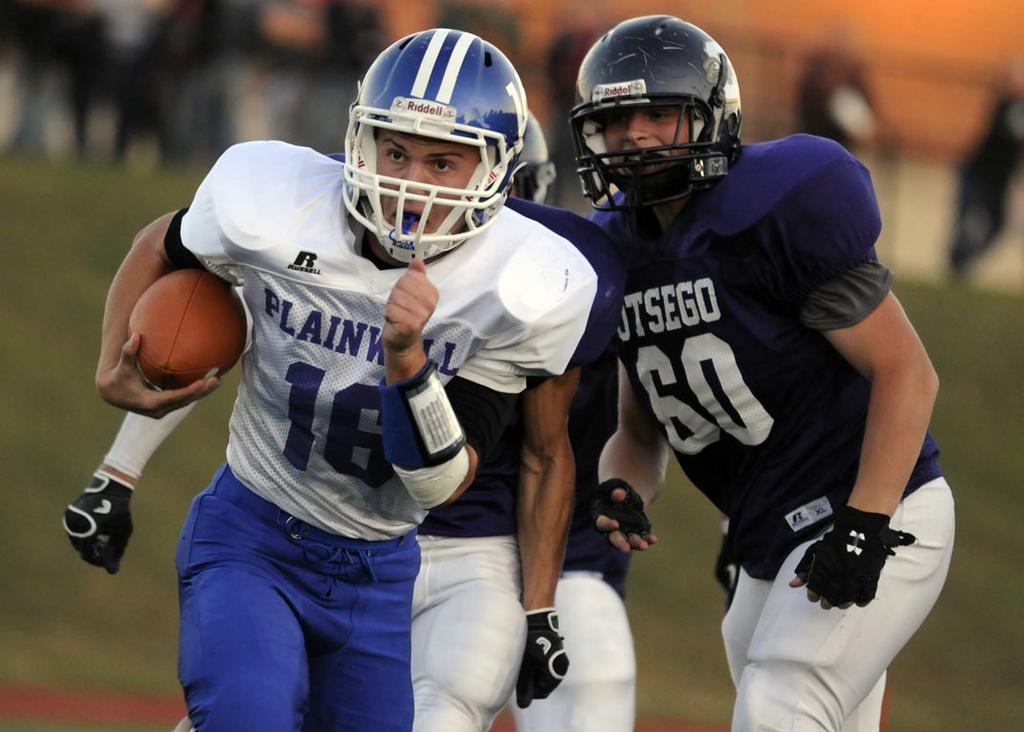 Plainwell football powers past Otsego, 237, in Kalamazoo's Game of the Week